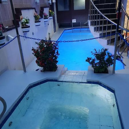 Cool Martin Family Hotel And Resort Bacoor Dış mekan fotoğraf